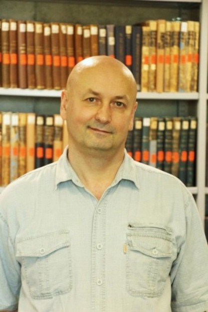 Dr. Konstantin Skokov