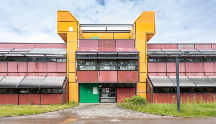 Die Maschinenbauhalle auf dem Campus Lichtwiese wurde 1976 fertiggestellt. 