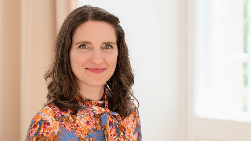 Porträt Professorin Dr.-Ing. Yvonne Späck-Leigsnering