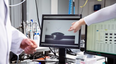 In den Forschungsinstituten an der TU entstehen ständig neue Daten - wie hier am Sonderforschungsbereich 1194 "Wechselseitige Beeinflussung von Transport- und Benetzungsvorgängen".