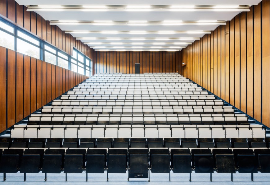 Blick in den nach dem Stadtplaner Max Guther benannten Architektur-Hörsaal. Bild: Thomas Ott