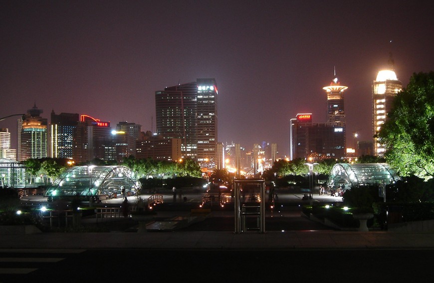 Shanghai bei Nacht. Bild: The Ruester