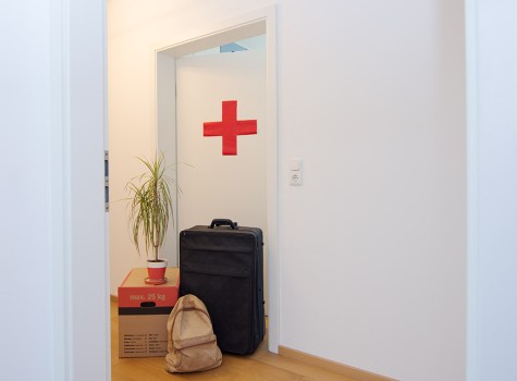 Moisés Reverón von der Wohnraumhotline des Studierendenwerks nimmt private Wohnangebote an. Bild: Patrick Bal