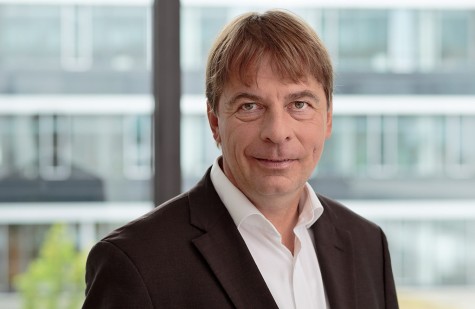 Porträt von Prof. Peter Buxmann. Bild: Jakob Kaliszewski