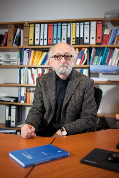 Hubert Heinelt ist seit 1997 an der TU Darmstadt Professor für Verwaltungswissenschaft, Staatstätigkeit und lokale/regionale Politikforschung. Heinelt ist Mai 2011 Mitglied einer internationalen Expertenkommission des United Nations Development Programme (UNDP) und berät die türkische Regierung bei der Reform der Kommunalverwaltung. Bild: Chris Hartung.