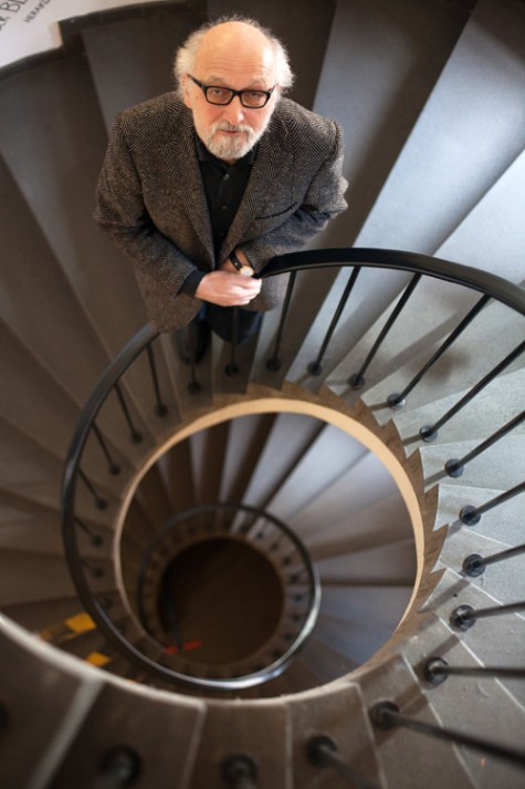 Hubert Heinelt ist seit 1997 an der TU Darmstadt Professor für Verwaltungswissenschaft, Staatstätigkeit und lokale/regionale Politikforschung. Heinelt ist Mai 2011 Mitglied einer internationalen Expertenkommission des United Nations Development Programme (UNDP) und berät die türkische Regierung bei der Reform der Kommunalverwaltung. Bild: Chris Hartung.