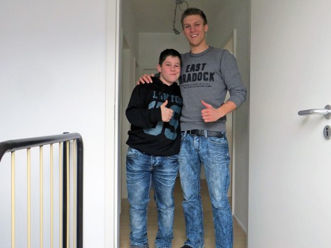 Student Patrick Scholl und Nachhilfekind Joshi. Copyright: Studenteninitiative für Kinder Darmtadt e.V.
