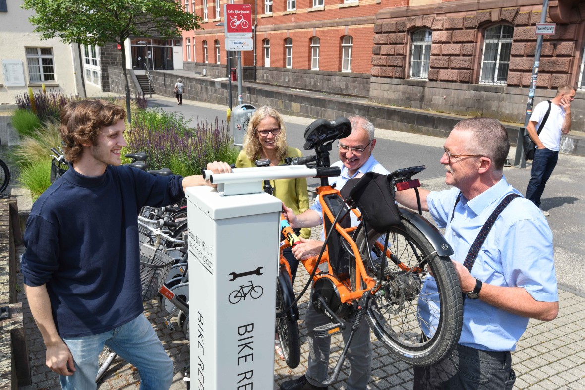 Recyceln Lächerlich Kontrolle erlangen fahrrad arheilgen Bruch Senator Ente