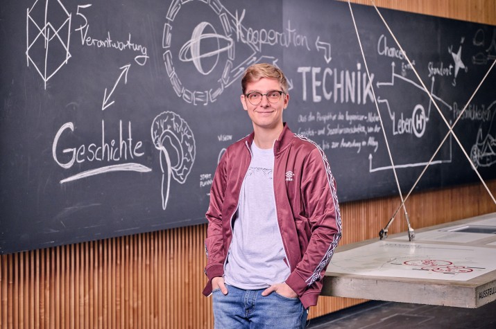 #studentsofTudarmstadt, Ambassador Steven, Karo 5, University Campus city centre, Exposition // #studentsofTudarmstadt, Ambassador Steven, Karo 5, Universitätscampus Stadtmitte, Ausstellung