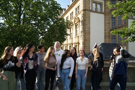 #studentsofTUdarmstadt, team Picture, all the ambassadors, campus city centre, sunny day, laughing Teambild, alle Ambassadors, Campus Stadtmitte, sonniger Tag, lachend 