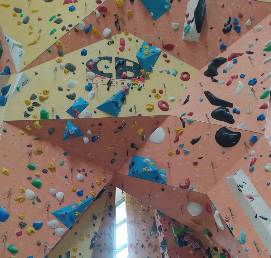 #studentsofTudarmstadt, Sommer in Darmstadt, Aktivitäten in Innenräumen, Kletterhalle, Klettern, Sport. // #studentsofTudarmstadt, summer in Darmstadt, indoor activities, Climbing hall, climbing, Sport.